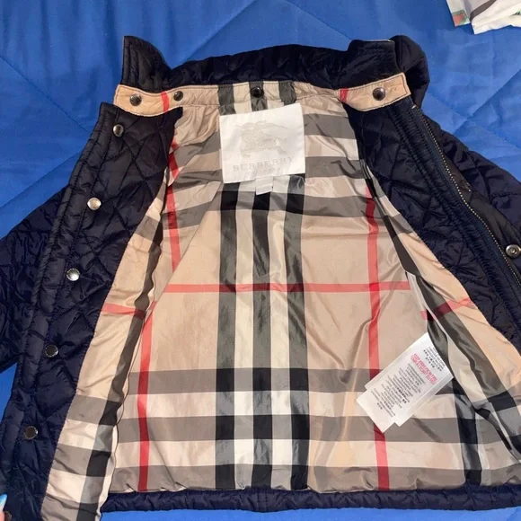 Burberry trench coat - Picture 2 of 3